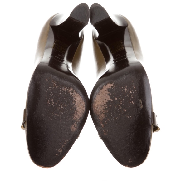 BURBERRY Leather Buckle Pumps - Picture 5 of 5